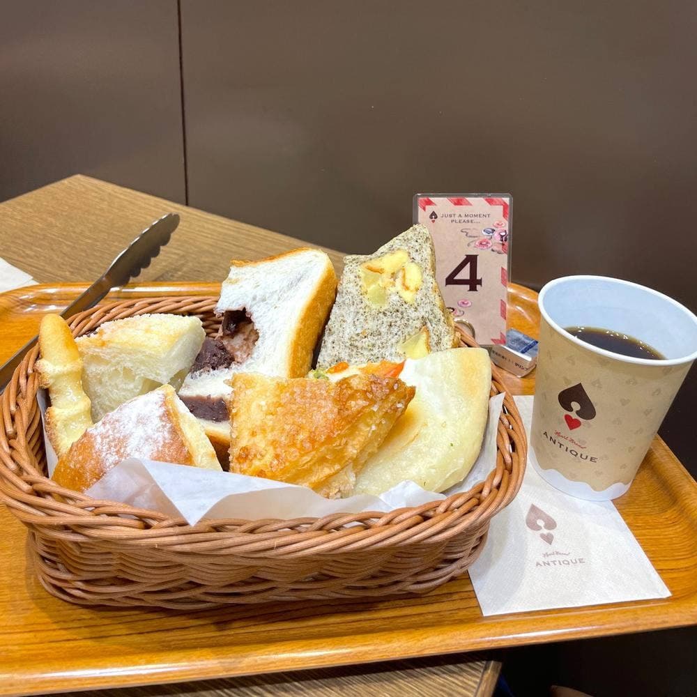 ハートブレッドアンティーク 本牧フロント店