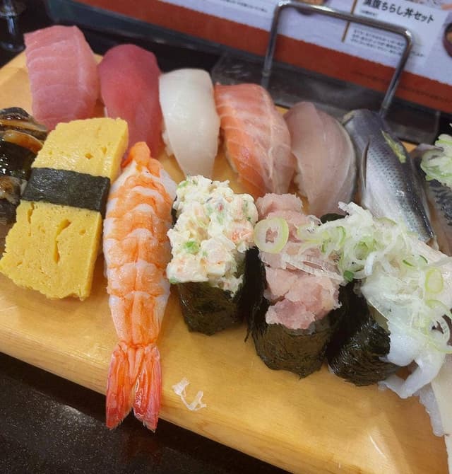 ジャンボおしどり寿司 日野本店 - サブ画像1