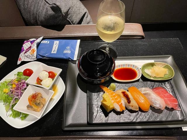 ANA SUITE LOUNGE - サブ画像2