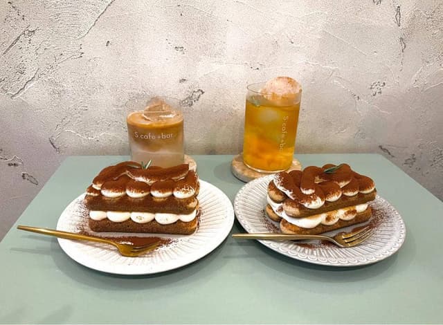 S cafe +bar - サブ画像1