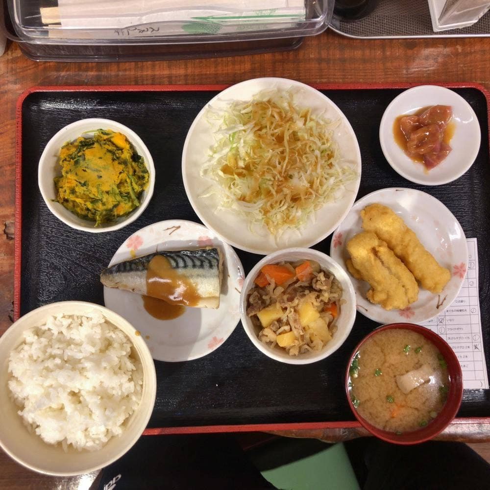 定食 なりた家