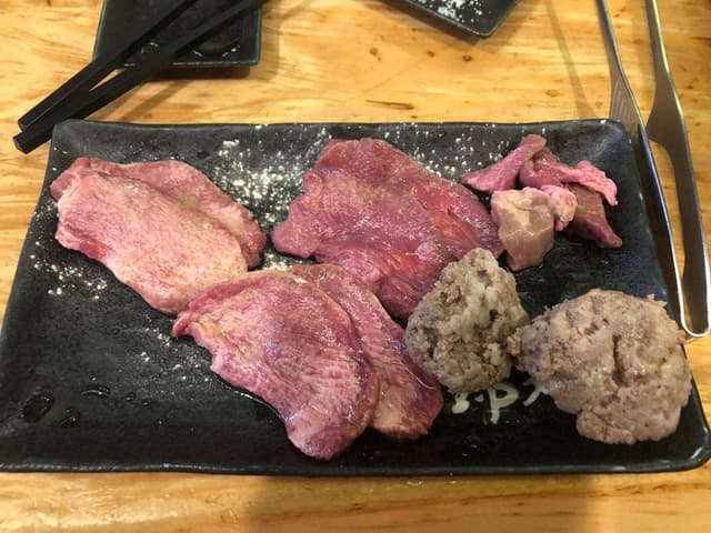 立ち喰い焼肉 治郎丸 野毛店 - サブ画像3