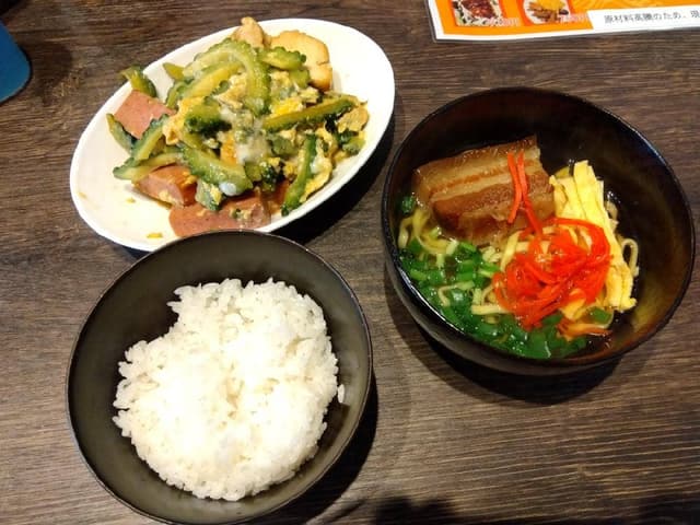 沖縄料理 普天間ベース - サブ画像1
