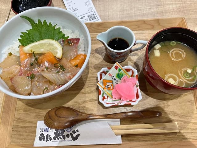 海鮮丼 角島魚心 THE OUTLETS KITAKYUSHU店 - サブ画像2