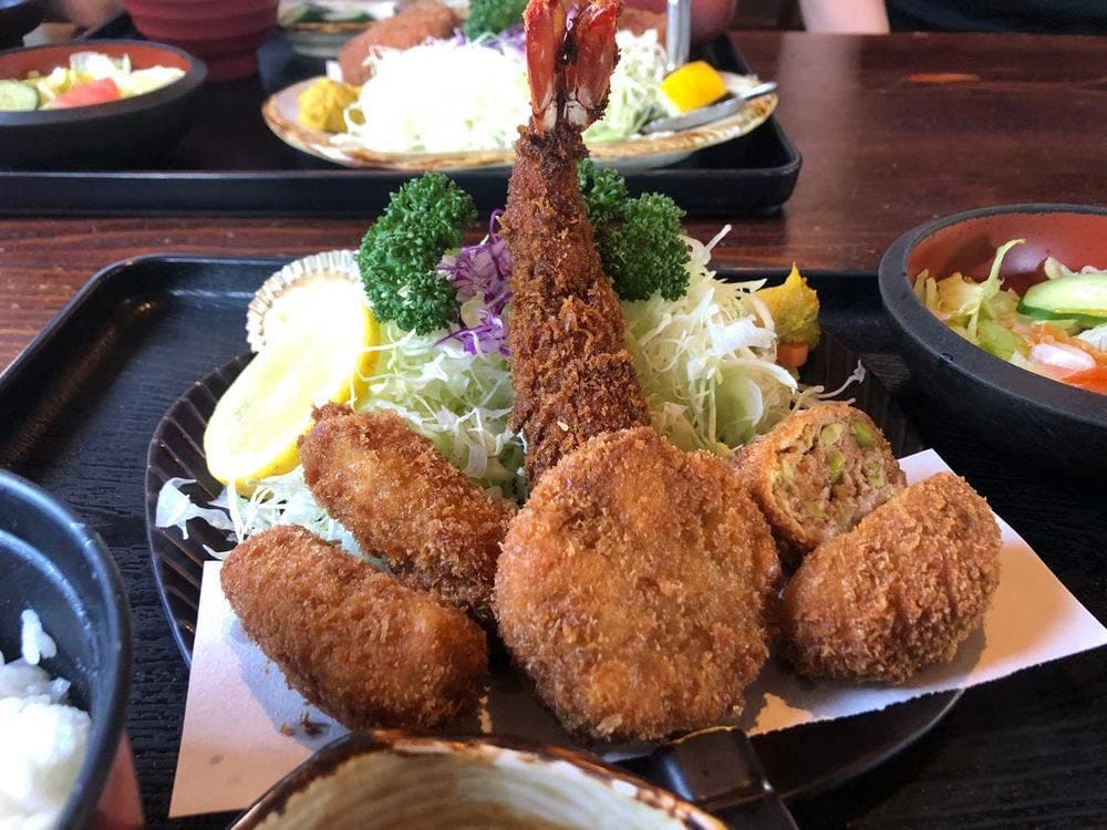 とんかつ トミタ