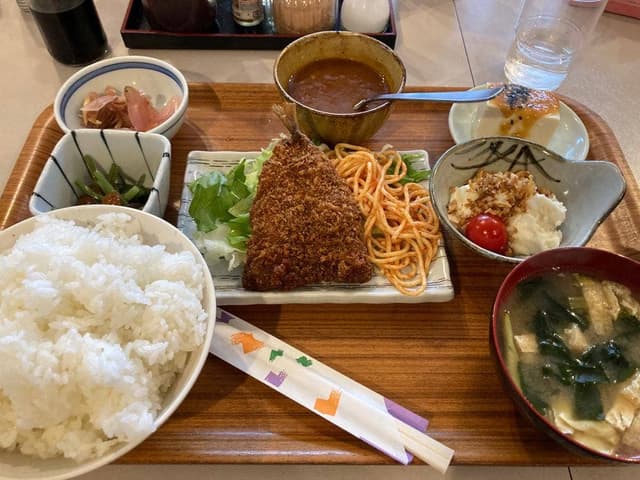 三丁目 にしや食堂 - サブ画像3