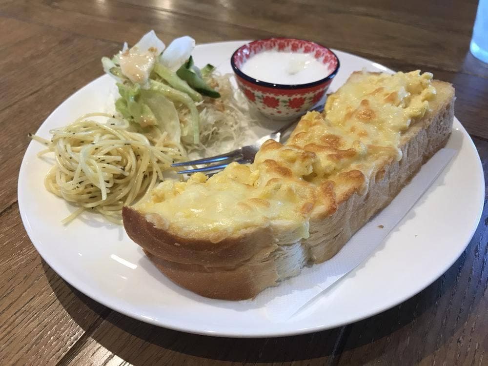 RISE CAFE