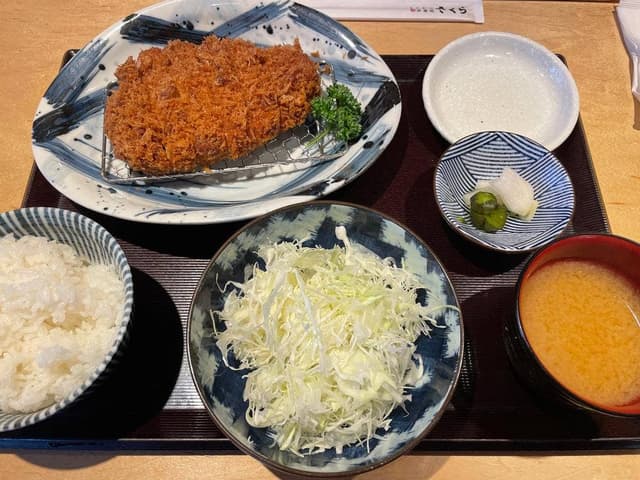 とんかつ 馬車道 さくら 本店 - サブ画像3