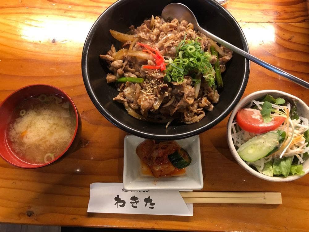 焼肉 わきた