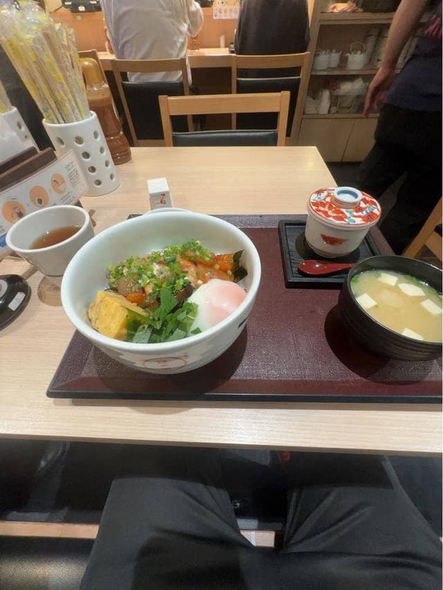 海鮮丼 日の出 博多デイトス店 - サブ画像3