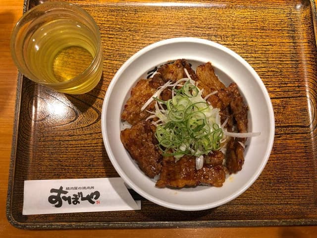 精肉屋の焼肉丼おぼや 元町店 - サブ画像3