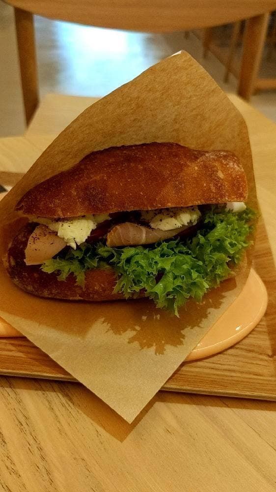 武雄 旅 書店 カフェ - サブ画像1