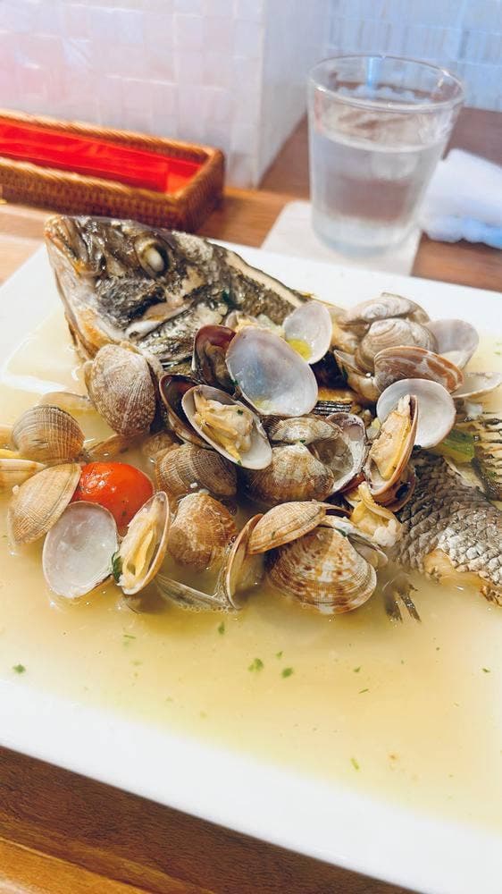麹町BISTRO階段の途中