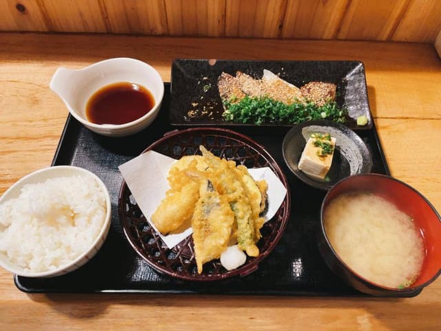 海鮮屋 はじめの一歩 駅東店 - サブ画像3