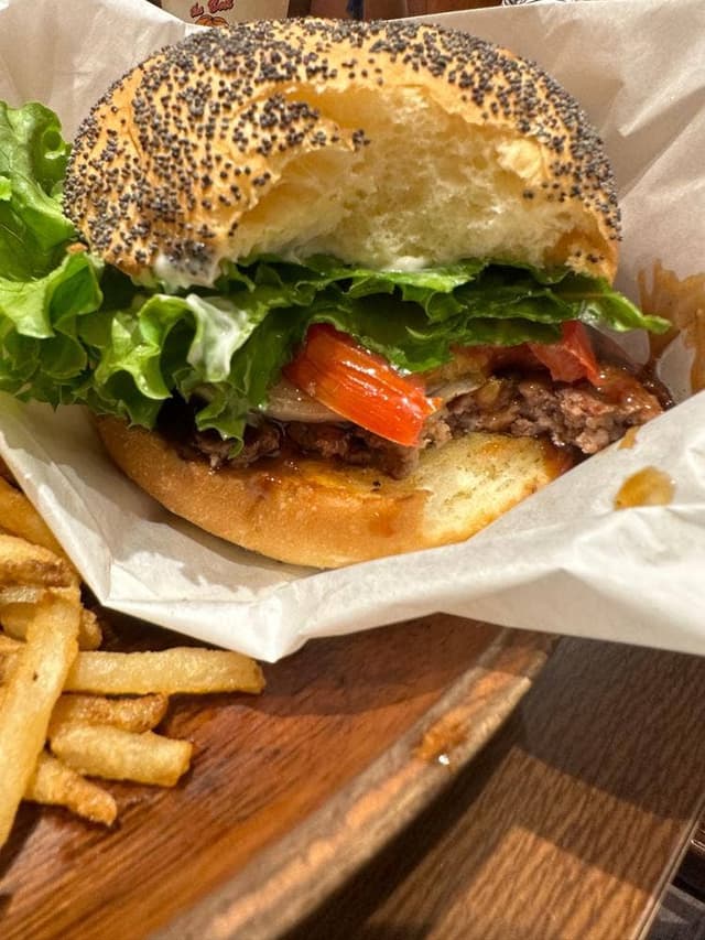 KUA`AINA イクスピアリ店 - サブ画像1