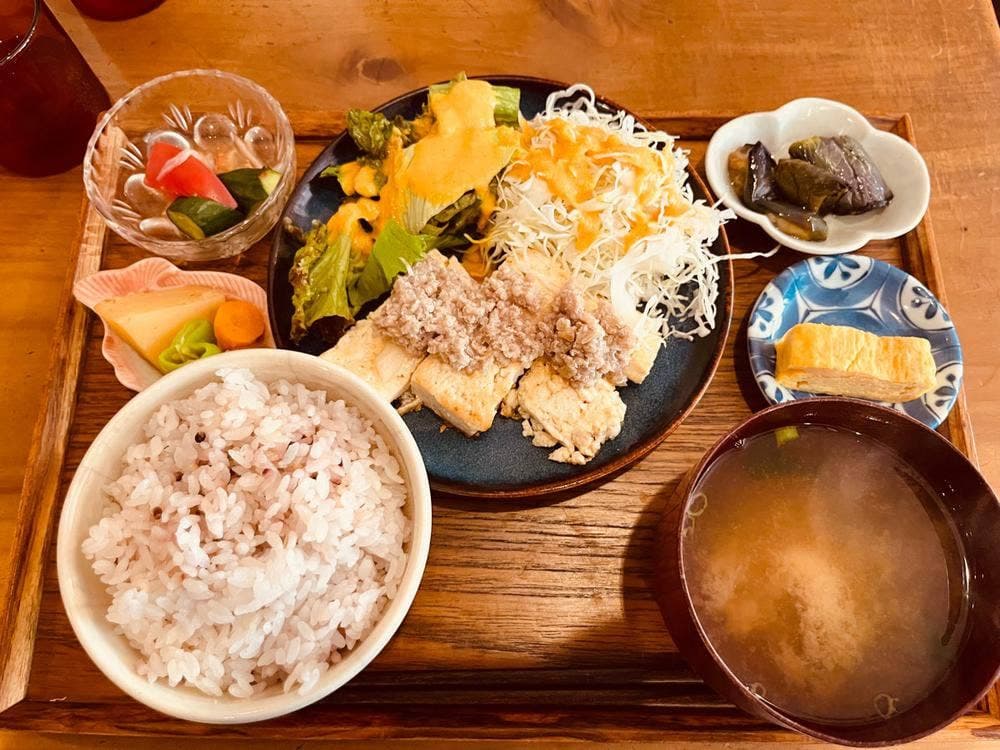 ニシクボ食堂
