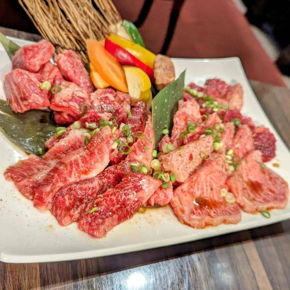 炭火焼肉 伊賀よし