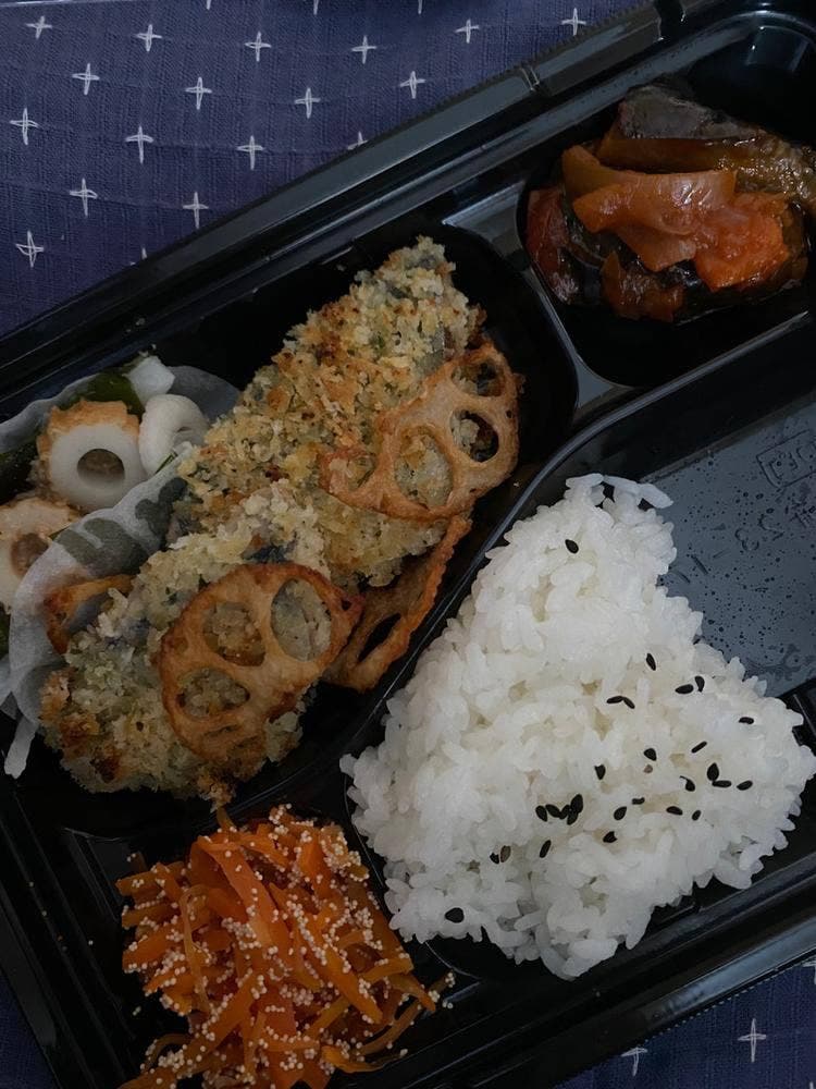 れいんぼーランチ
