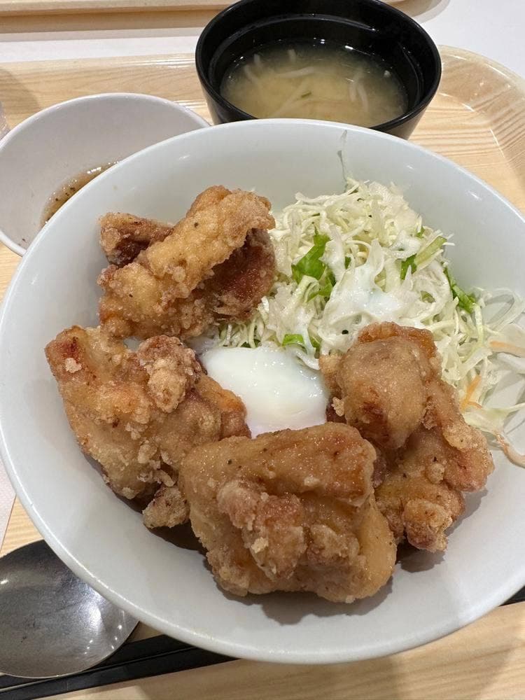 日本大学法学部本館食堂