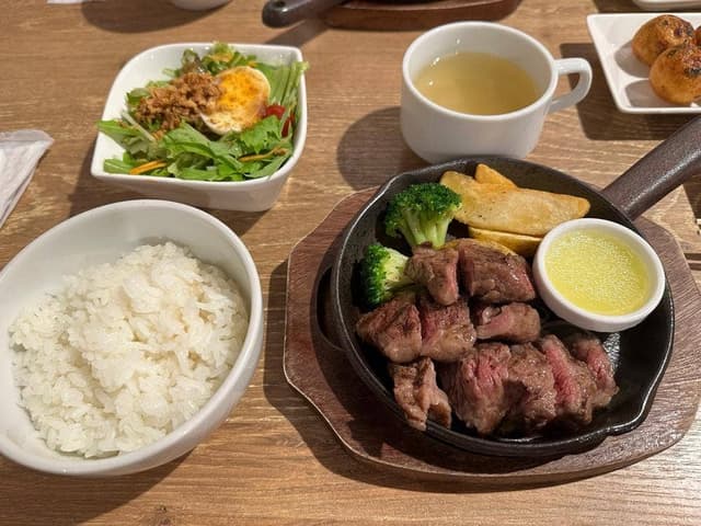 肉バルGABUTTO 吹田店 - サブ画像1