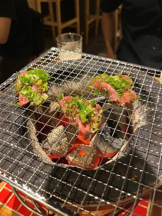 炭火焼肉衛門 - サブ画像1
