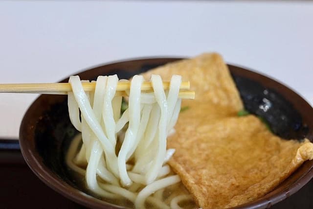 あご出汁うどん こがね丸 中部国際空港店 - サブ画像3