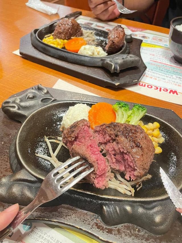 炭焼きハンバーグ 和 イオン新浦安店 - サブ画像1