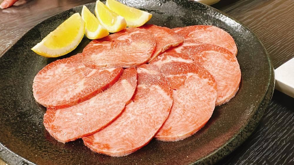 お肉料理 佐渡屋