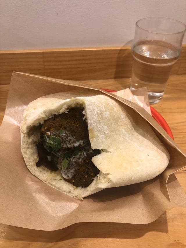 地中海・イスラエル料理 タイーム 丸の内 - サブ画像2