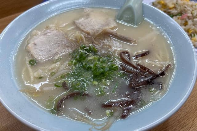 丸徳ラーメン 駅前店 - サブ画像1