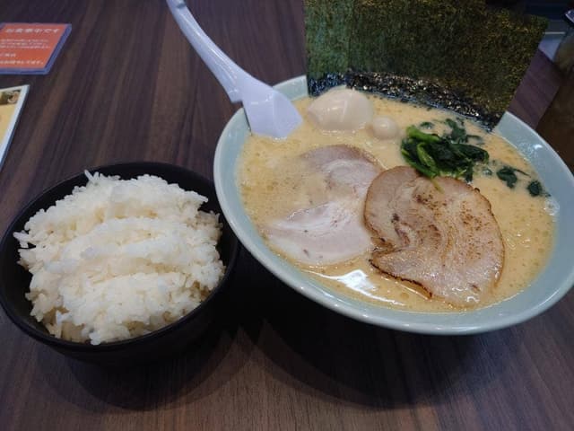 横浜家系ラーメン 南摂津 魂心家 - サブ画像3