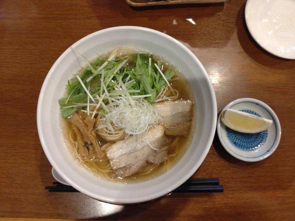 かくれ麺家 SAREDO 忍ばず