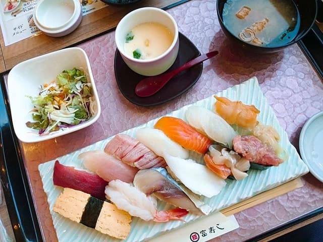 富寿し 春日亭 - サブ画像1