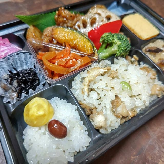 おこわ米八 東急百貨店 東横店フードショー店 - サブ画像1