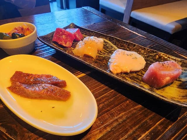 ニクアザブ 新橋店 - サブ画像1