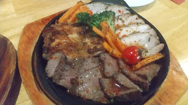 シュラスコ&テラスカルーナ天神駅前店 - サブ画像1