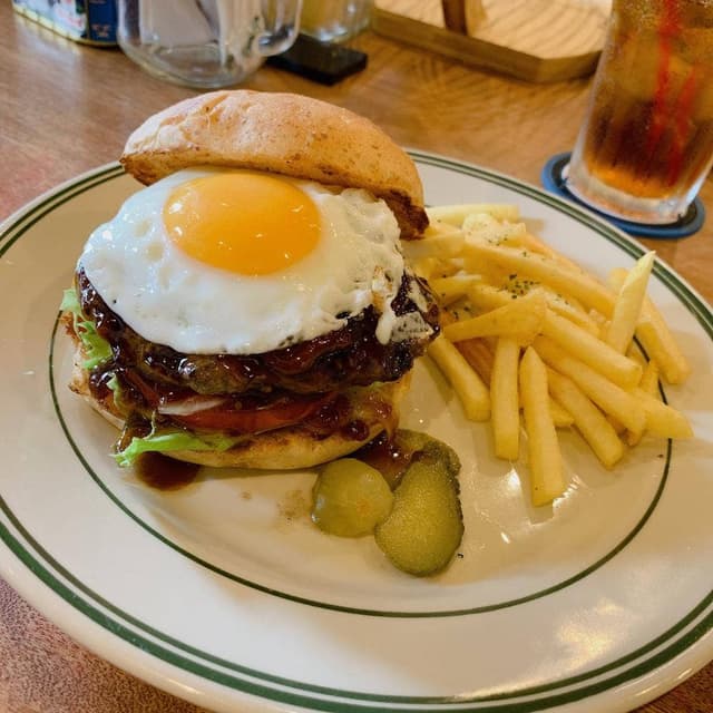 HAT Burger&Coffee Shop - サブ画像2