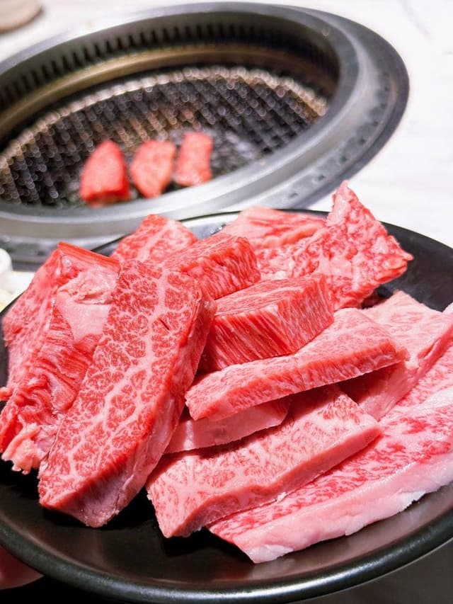 和牛焼肉食べ放題ブラックホール 池袋東口店 - サブ画像1
