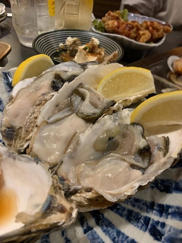 個室で味わう国産牛タンと朝どれ鮮魚 にくと魚 新橋駅前店 - サブ画像1