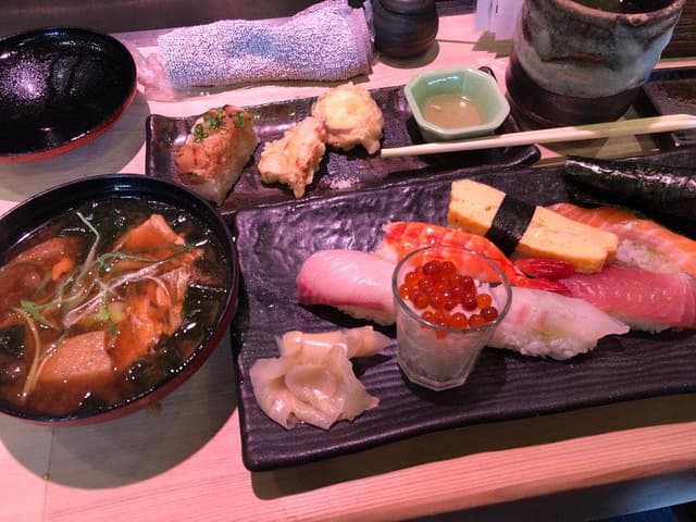 ぎふ初寿司 大垣店 - サブ画像1