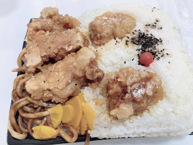 メガ盛り マンモス弁当 西中島南方店 - サブ画像1