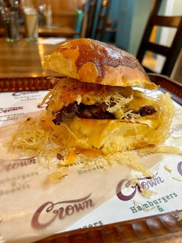 Crown Hamburgers&Donuts