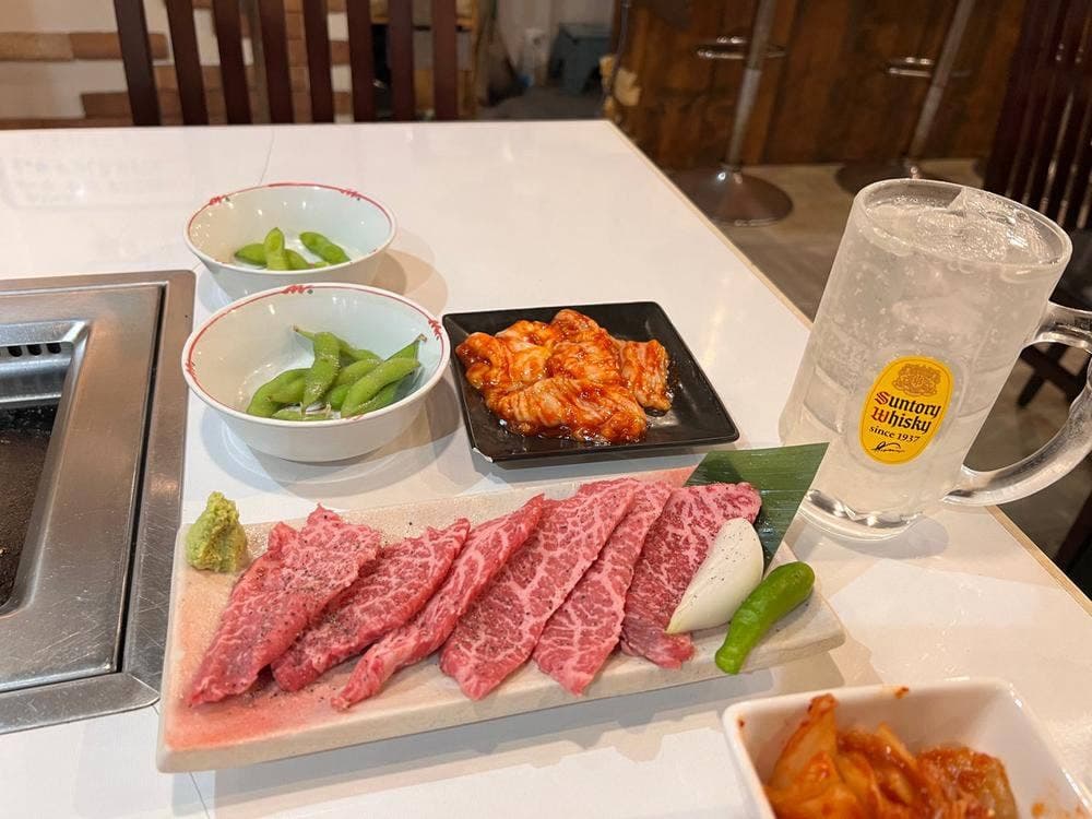 肉のおおたに