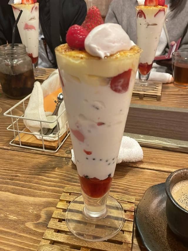 SWEETS CAFE and BAR ROJIURA CAFÉ - サブ画像1
