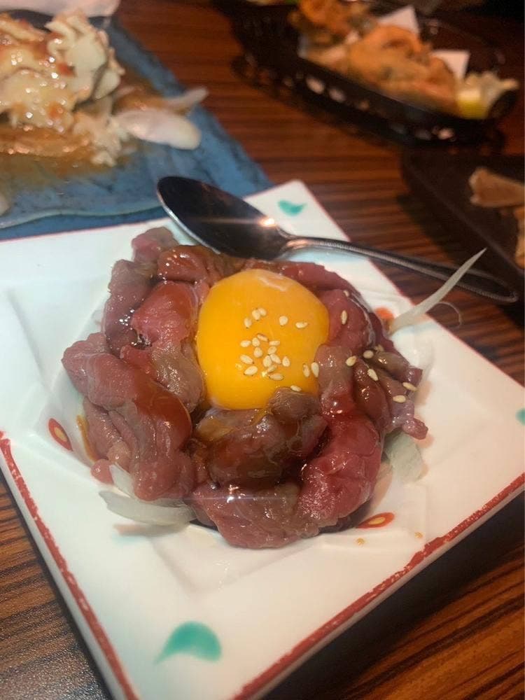 個室で味わう国産牛タンと朝どれ鮮魚 にくと魚 新橋駅前店