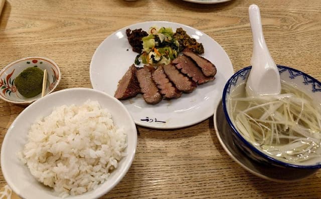 牛たん炭焼利久 ドン・キホーテ仙台駅前店 - サブ画像1