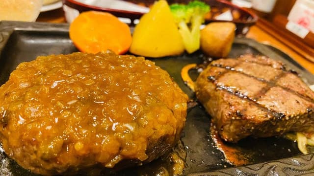 炭焼きレストラン さわやか 富士錦店 - サブ画像1