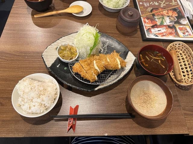 とんかつ 豚ゴリラ 葛野大路太子道店 - サブ画像1