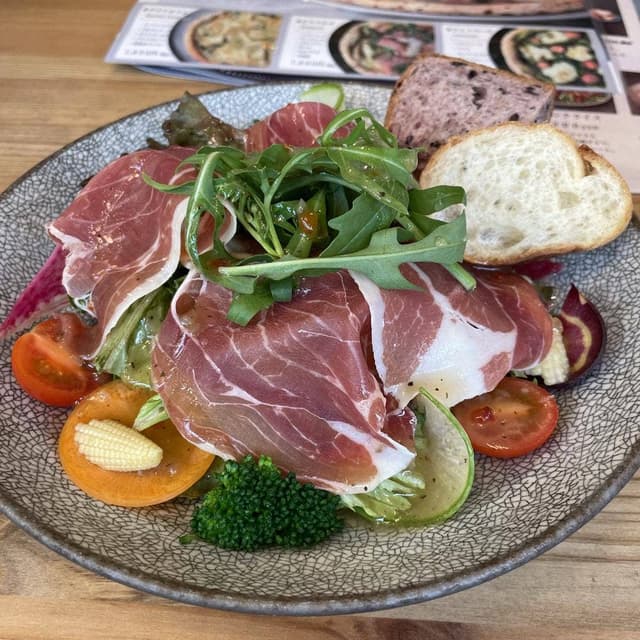 肉と牡蠣 時々薪炭 かるた 高田馬場店 - サブ画像1