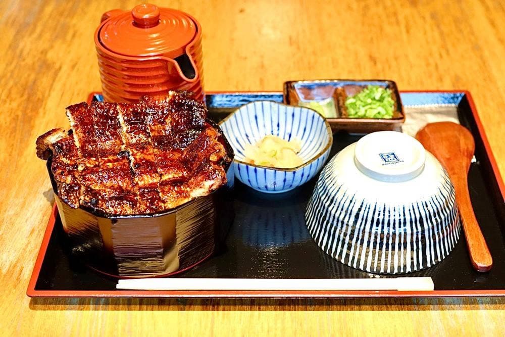 ひるどきうなぎ 鰻しろ